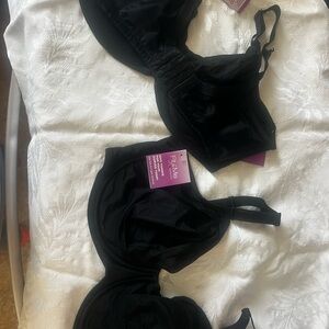 Fruit of the Loom Black bras 38G lot of 2